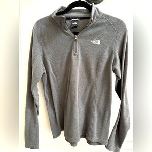 The North Face Women’s 1/4 Zip Gray Fleece